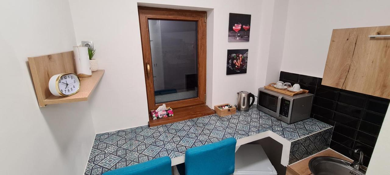 Central Arghezi University Square Appartement Boekarest Buitenkant foto