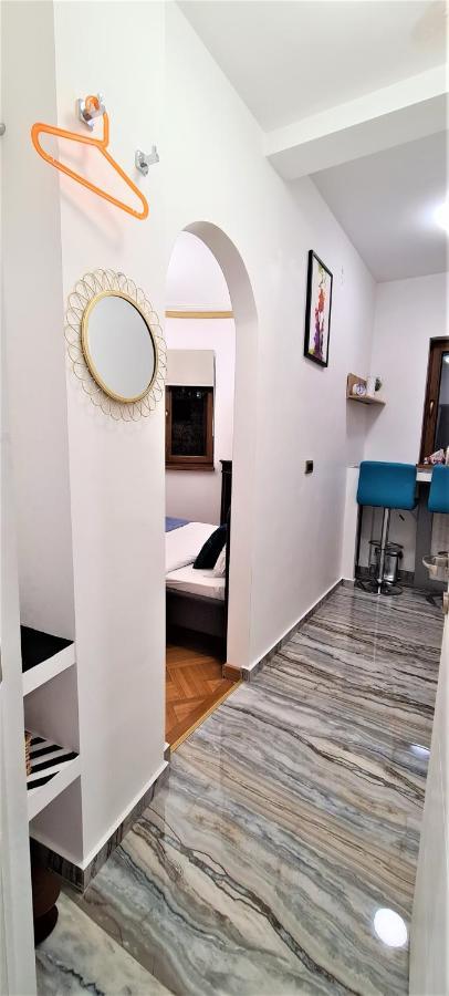 Central Arghezi University Square Appartement Boekarest Buitenkant foto