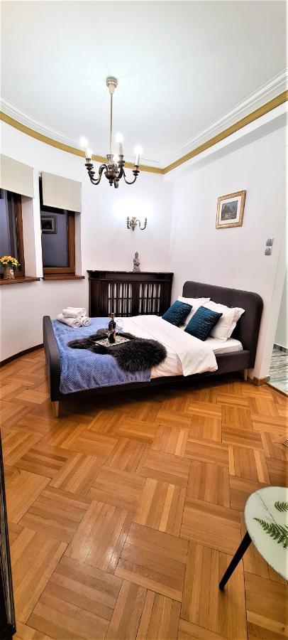 Central Arghezi University Square Appartement Boekarest Buitenkant foto
