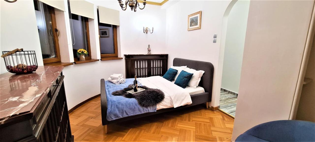 Central Arghezi University Square Appartement Boekarest Buitenkant foto